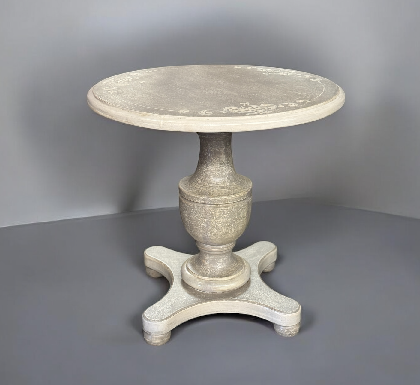 Saint-Antonin-Sur-Bayon Round Counter Height Table In Walnut, Compact 32-Inch Design