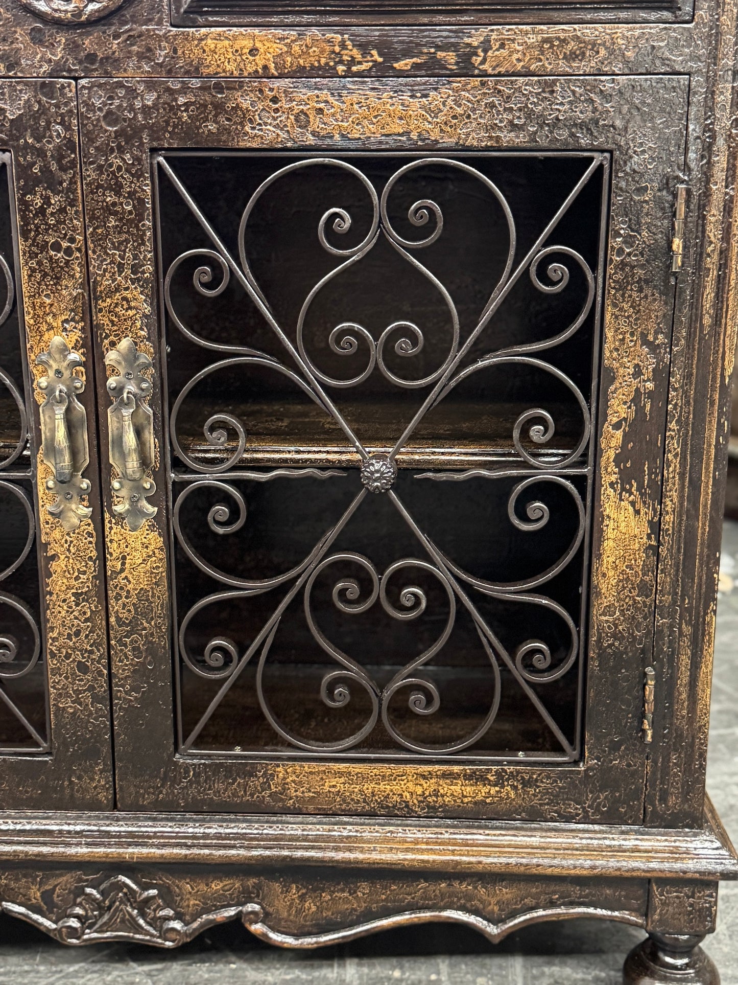 Eymet Chest, Antique Black With Gold Finish, Ornate Rosette Medallion And Wrought Iron Scrollwork