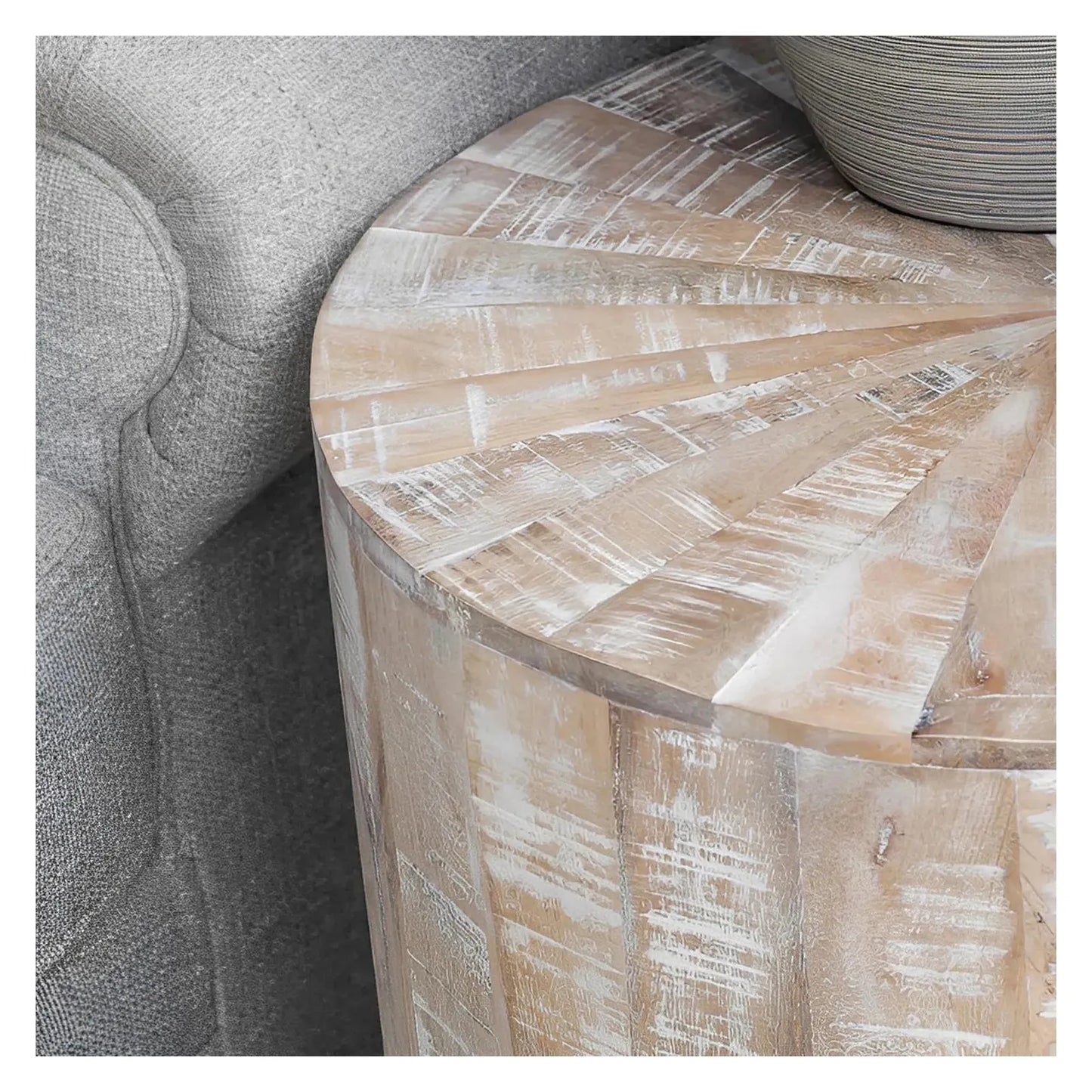 Dawnbridge End Table (Set of 2) - Round