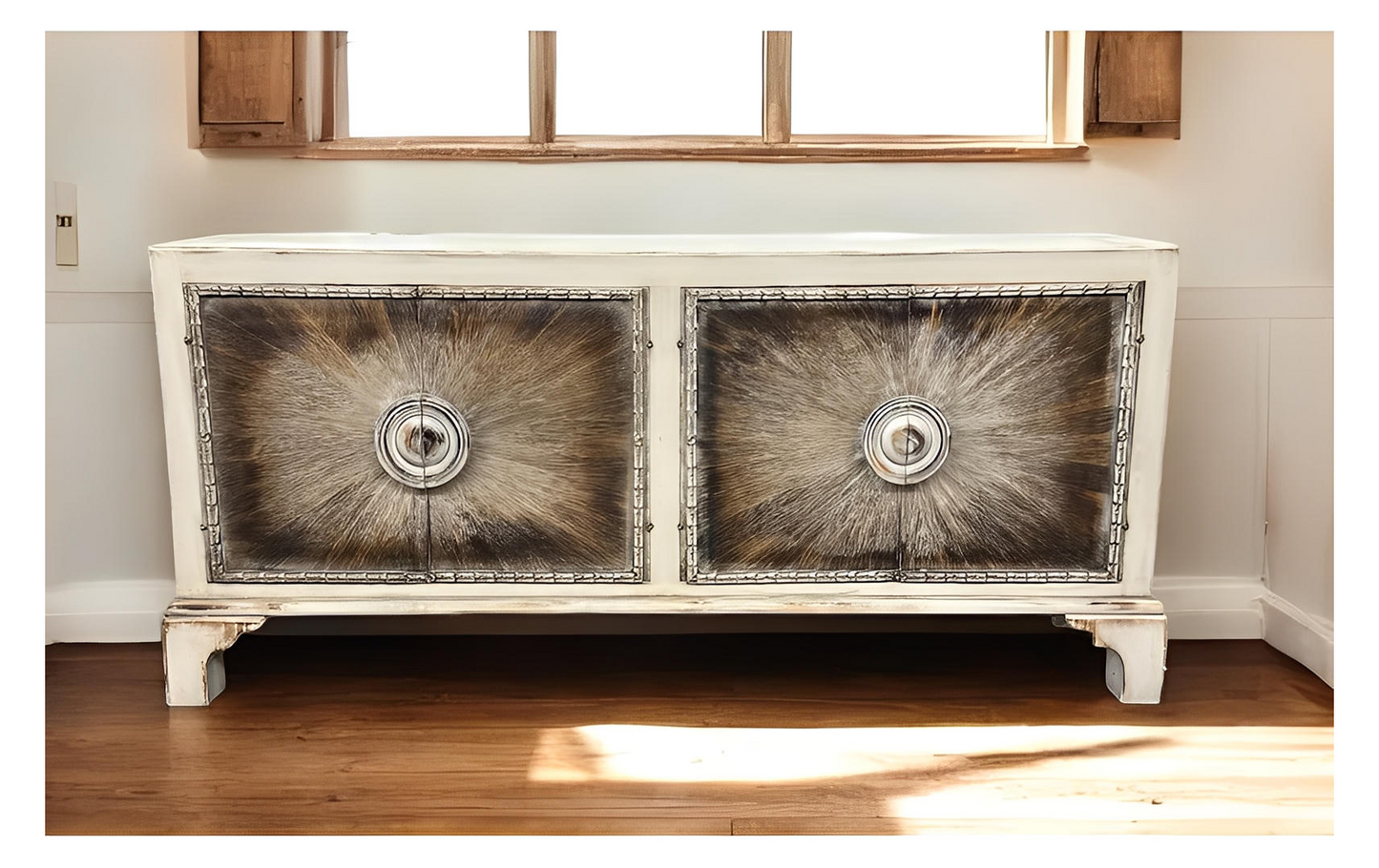 Chamerolles Ivory Handcrafted Dining Room Buffet Table In Antique Finish 19.5 x 78 x 36