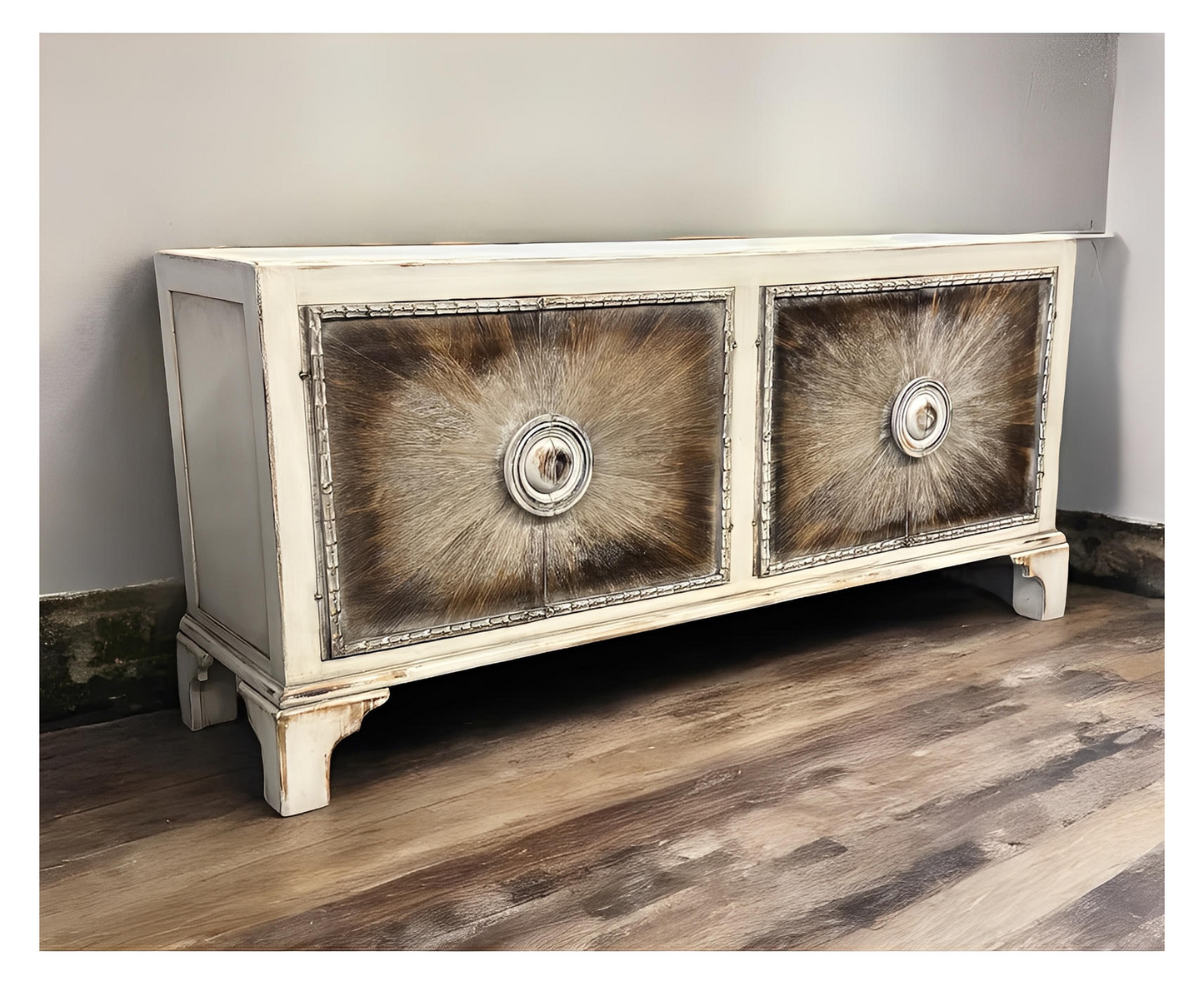 Chamerolles Ivory Handcrafted Dining Room Buffet Table In Antique Finish 19.5 x 78 x 36