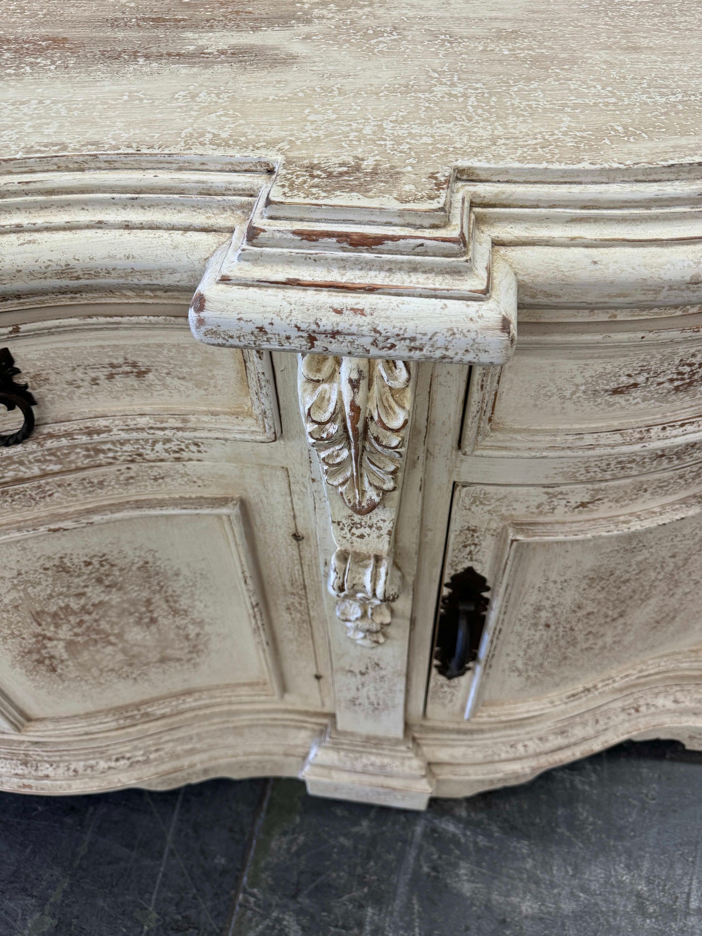 Montigny-le-Gannelon Distressed Ivory Dining Buffet Table With Timeless Craft