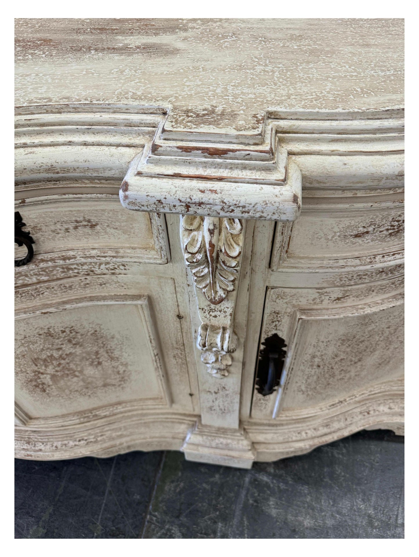 Montigny-le-Gannelon Distressed Ivory Dining Buffet Table With Timeless Craft