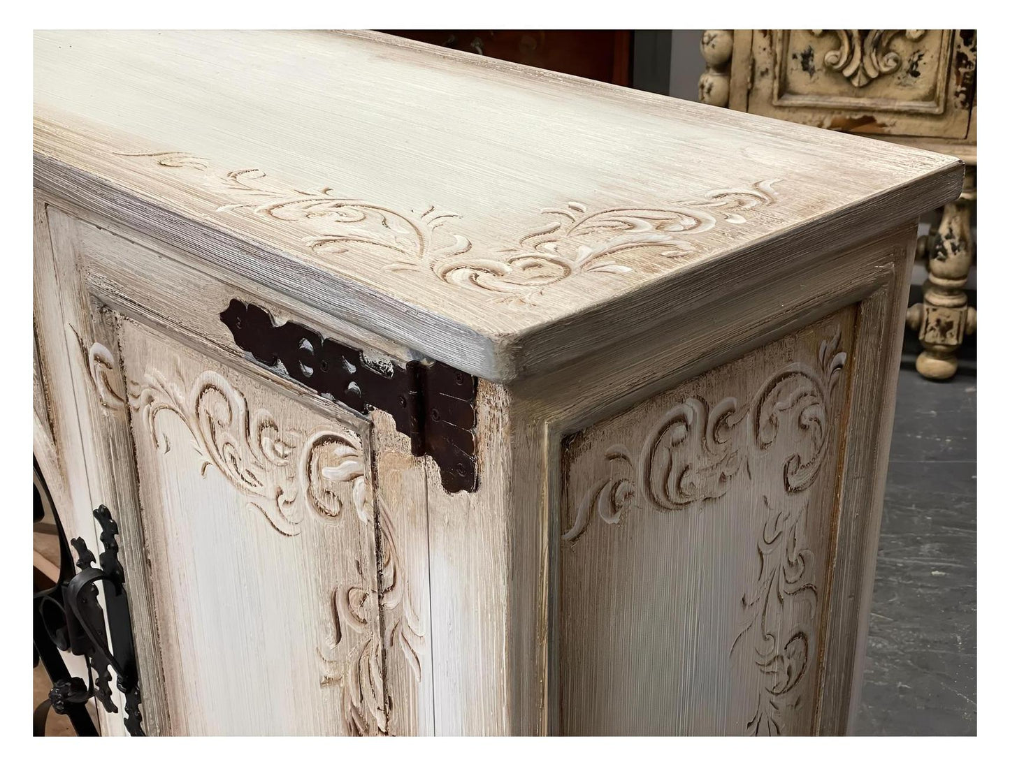 Manoir Orsay Avignon Ivory Handcrafted Dining Room Buffet Table Signature - 18.5 x 82 x 42