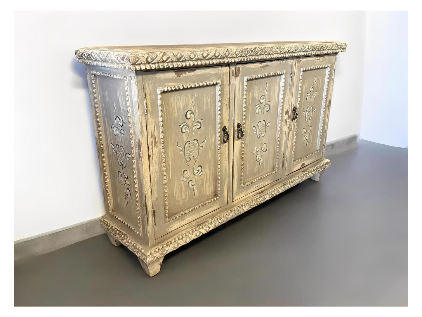 Seville Antique Gold European Manor Dining Room Buffet Table Handcrafted And Distressed Finish - 18 x 67 x 40