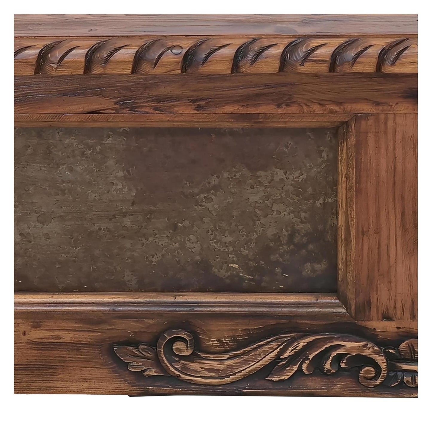 Guero Weathered Wood Trunk Coffee Table | 21 x 26 x 54