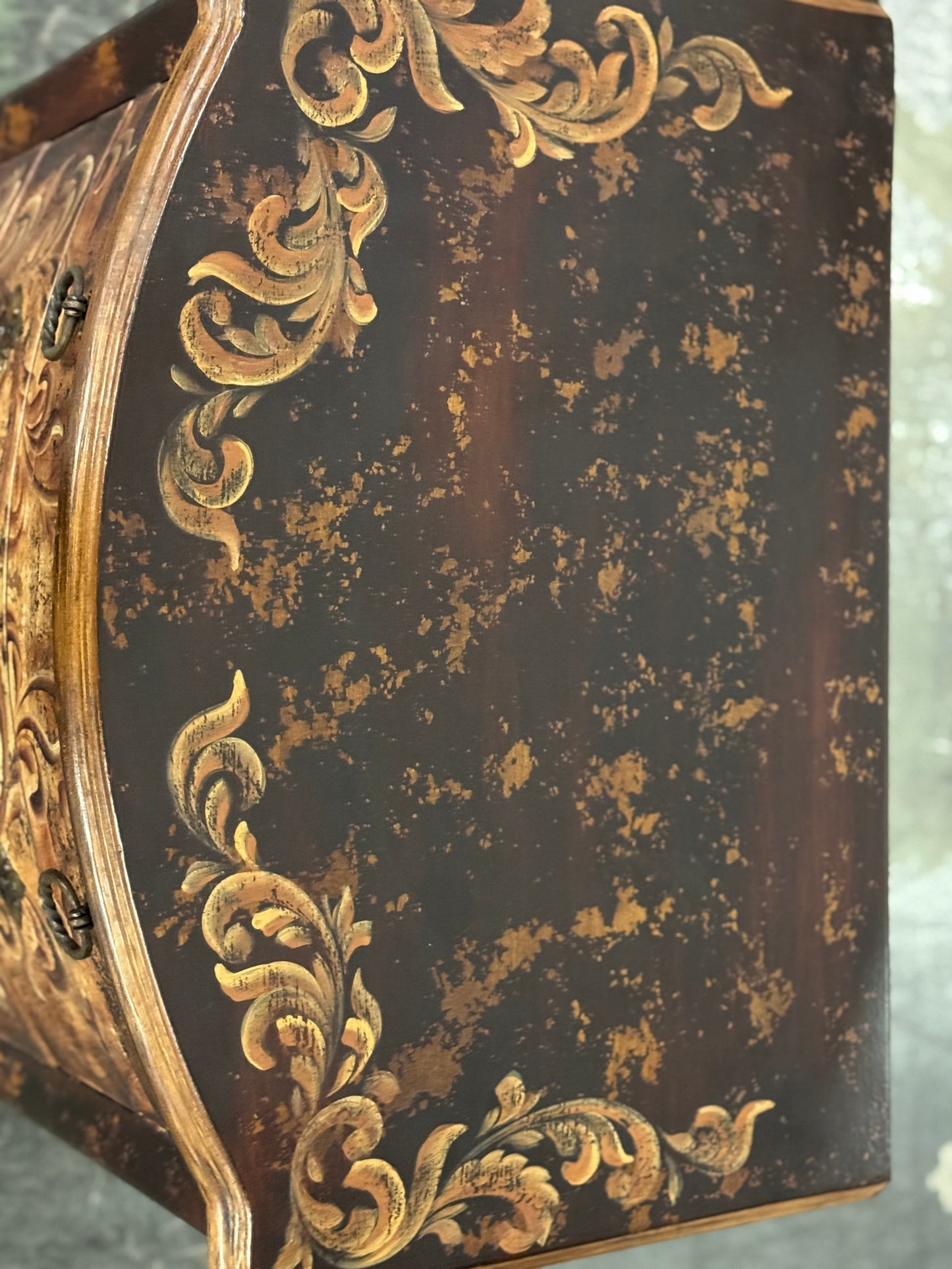 Chaumont-sur-Loire Nightstands (2-Pack), Black With Antique Gold Accents, Distressed Floral Scroll Finish