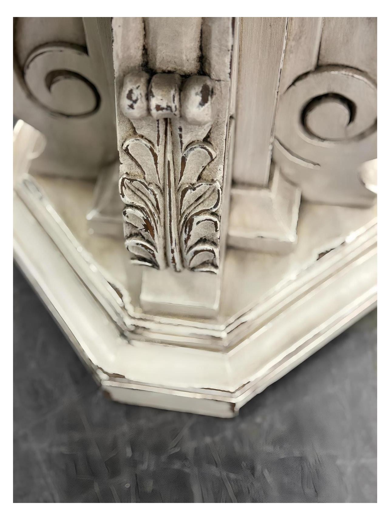 Vallon-Pont-d’Arc End Tables (2-Pack), Distressed White, Carved Acanthus Leaf Pedestal