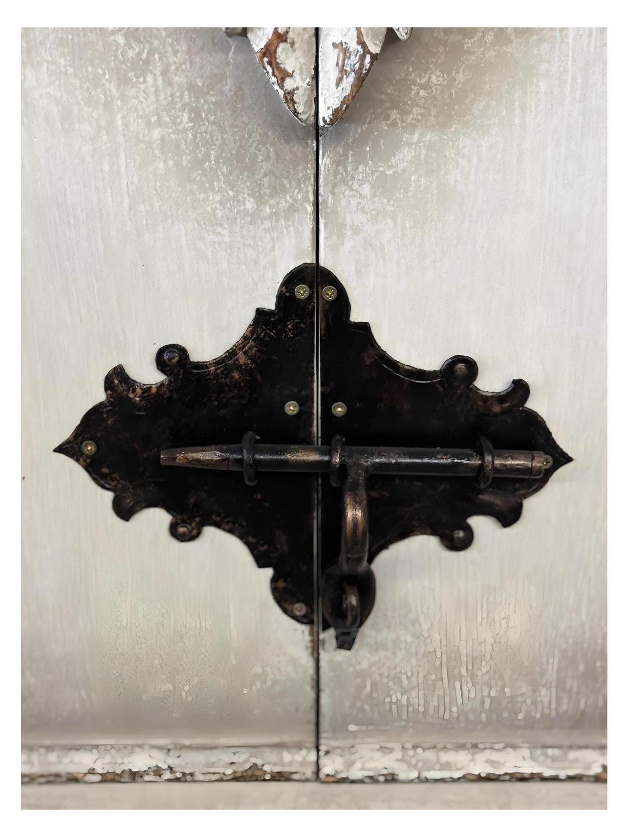 Valmer Ivory Distressed Dining Buffet Table Handcrafted 77 x 17 x 46 Elegant