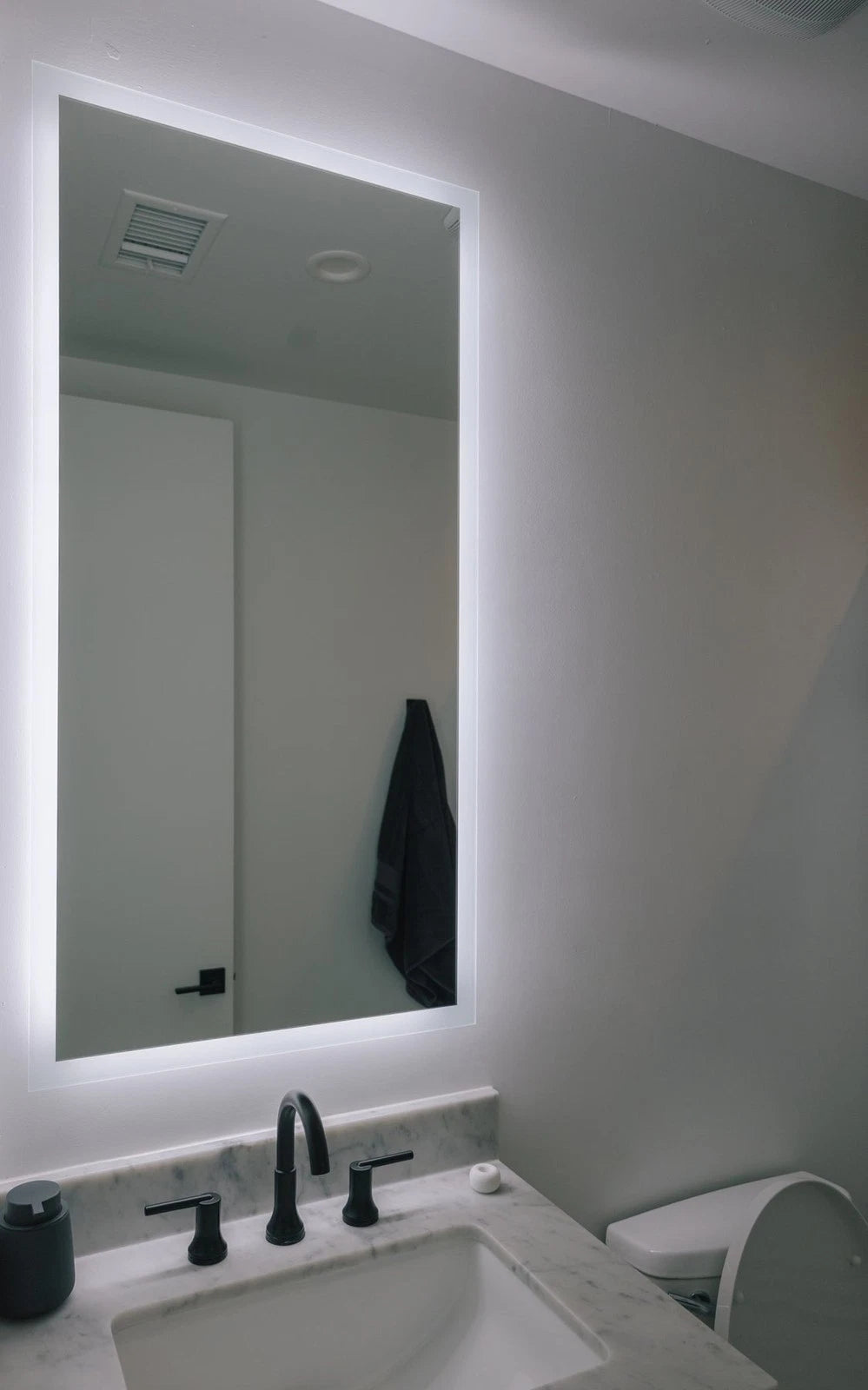 ZEPHYRA LED LIGHTED BATHROOM VANITY RECTANGLE MIRROR - 60 x 28