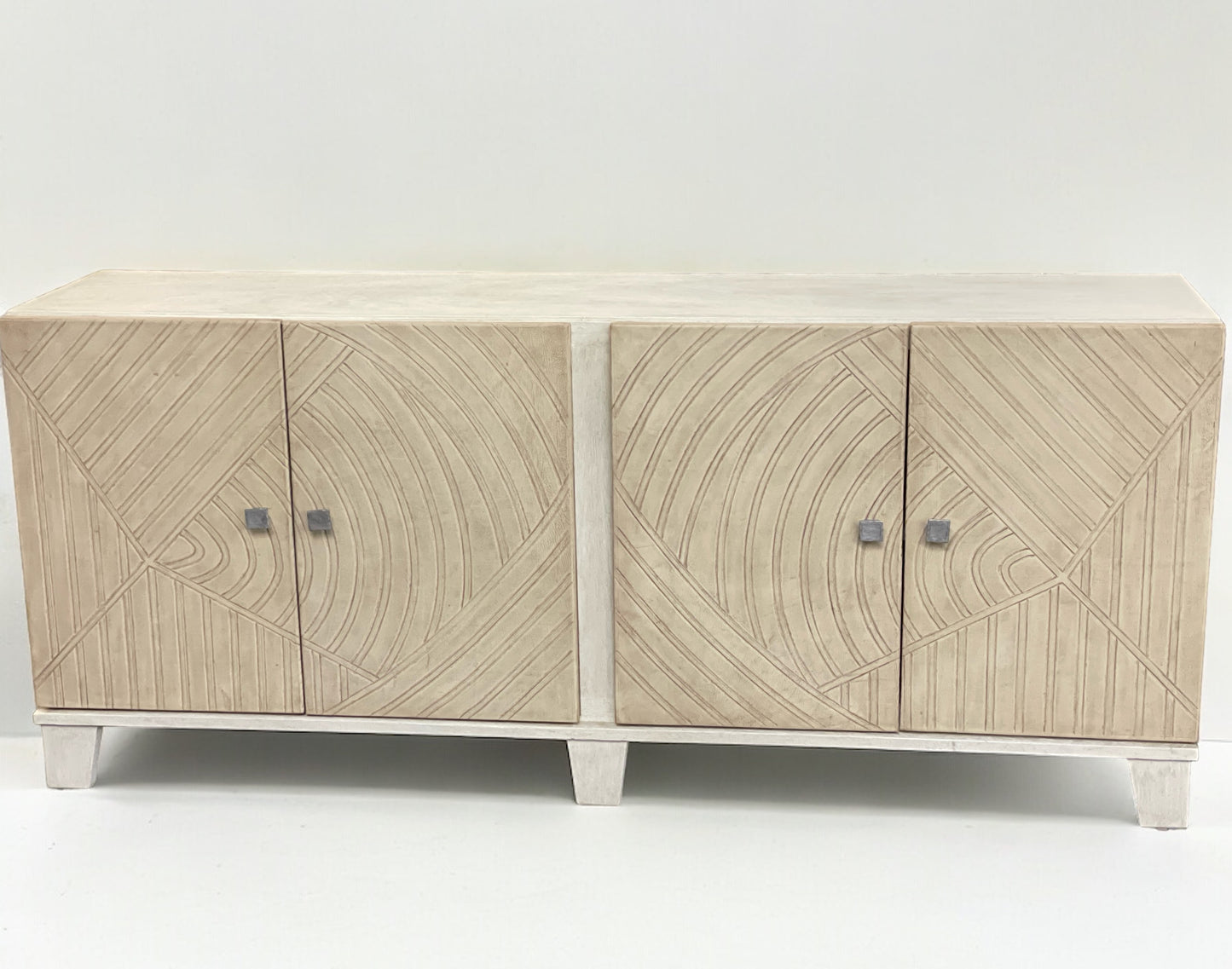 Valoria Crest Ivory Dining Room Buffet Table 20 x 84 x 36