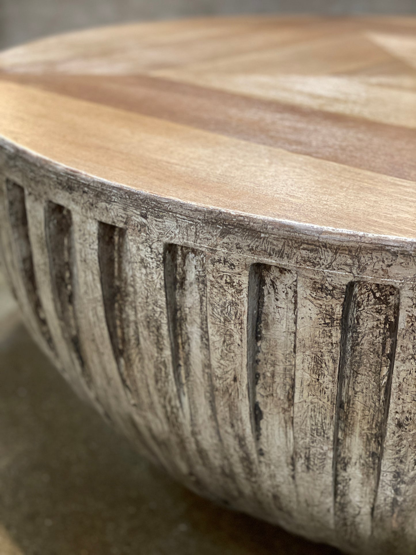 Cirq-Lapopie Coffee Table - Round, Weathered Gray, Ribbed Exterior Texture, Distressed Concrete Finish