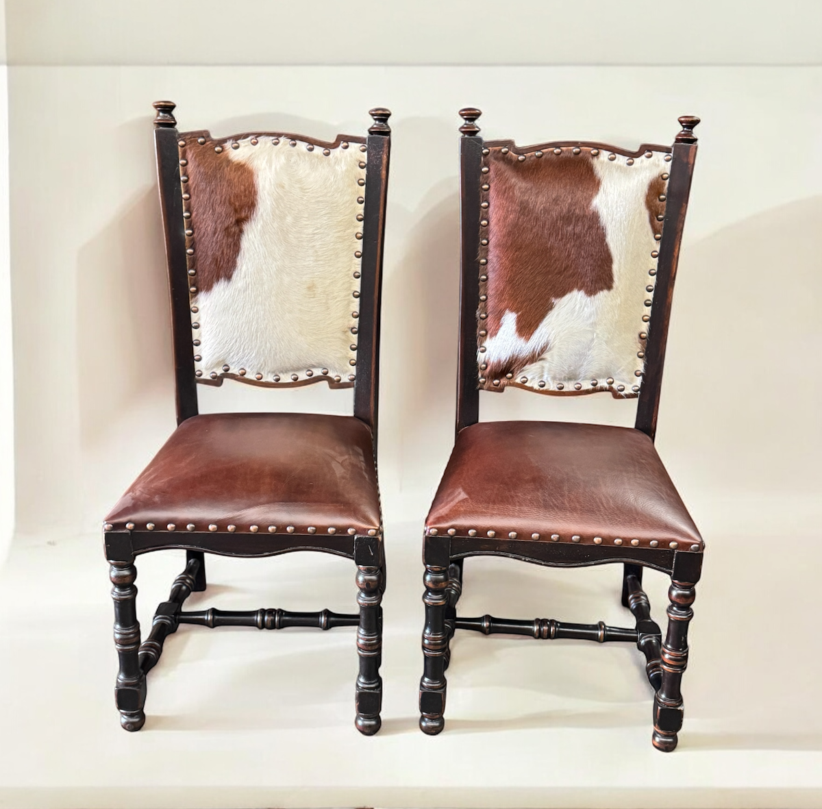 RED RIVER CHAIR - LEATHER WITH COWHIDE (2-Pack)