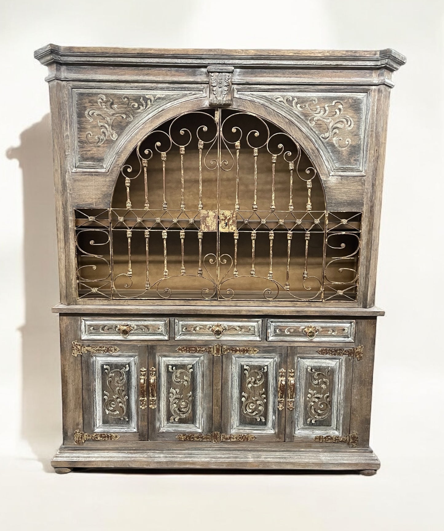 Chenonceau Dining Room Buffet Table & Hutch With Ornate Ironwork Doors - 15 x 78 x 92