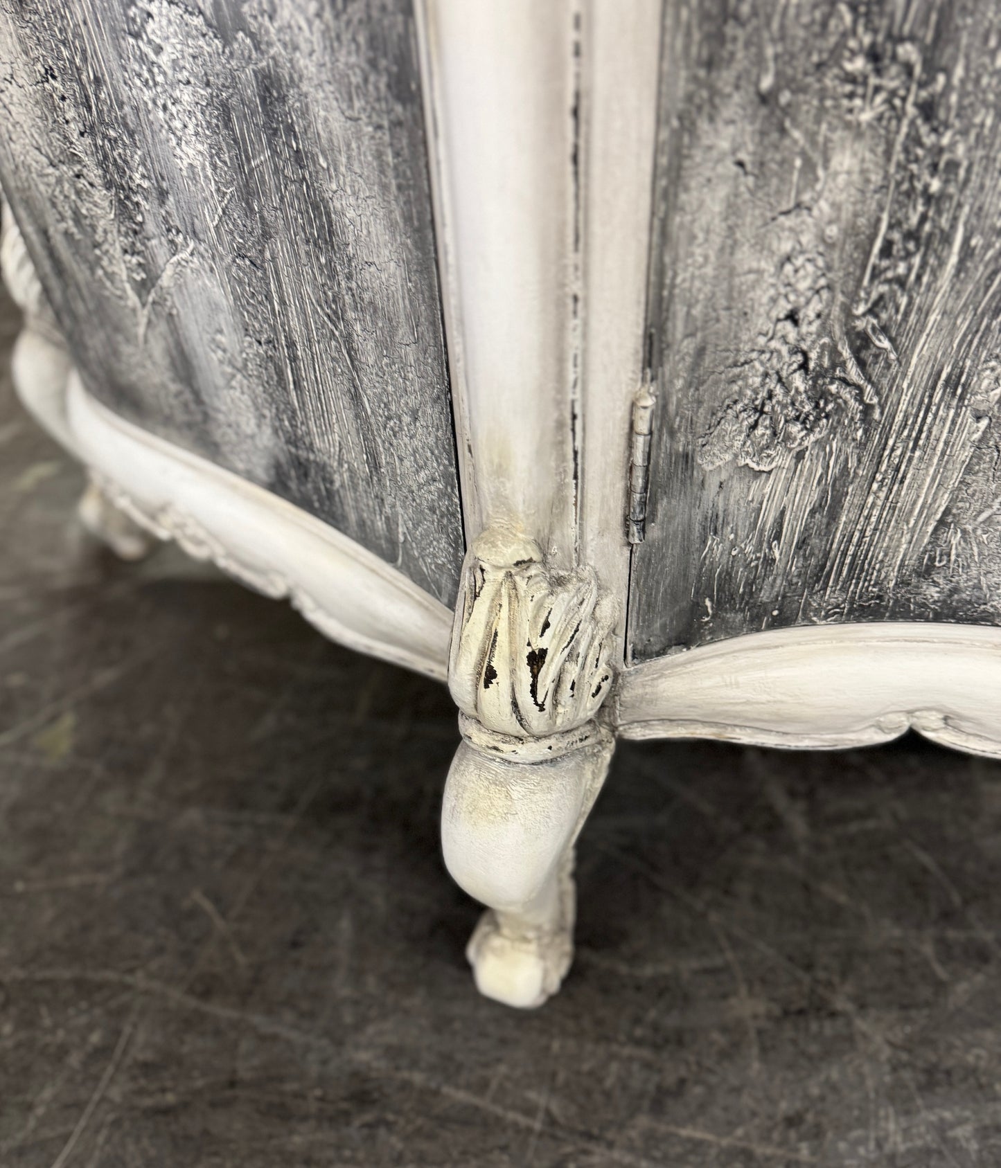 Lysandre Versailles Antique White Dining Room Buffet Table - 22 x 75 x 40