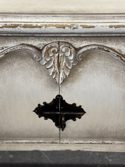 Valmer Ivory Distressed Dining Buffet Table Handcrafted 77 x 17 x 46 Elegant