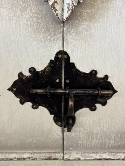 Valmer Ivory Distressed Dining Buffet Table Handcrafted 77 x 17 x 46 Elegant